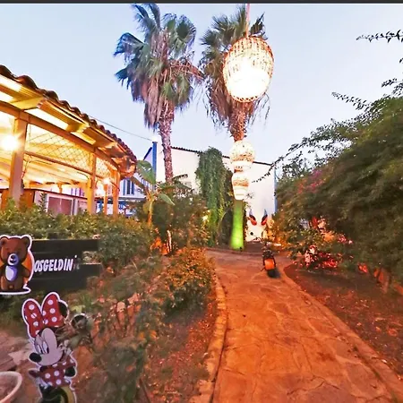 Casa Del Mar Hotel