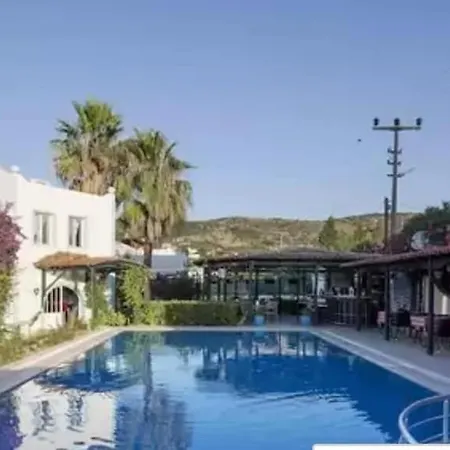 Casa Del Mar Hotel